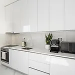 Terraced In The Heart Of - Free Parking *